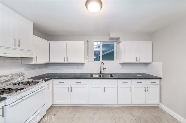 Building Photo - 154 E 94th St