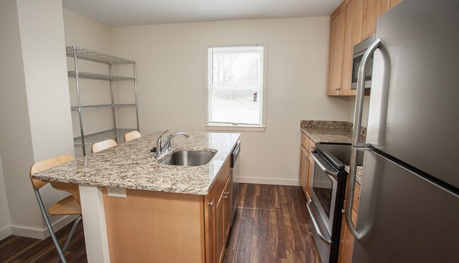 Granite sufaces! - 1218 Mountain View Dr