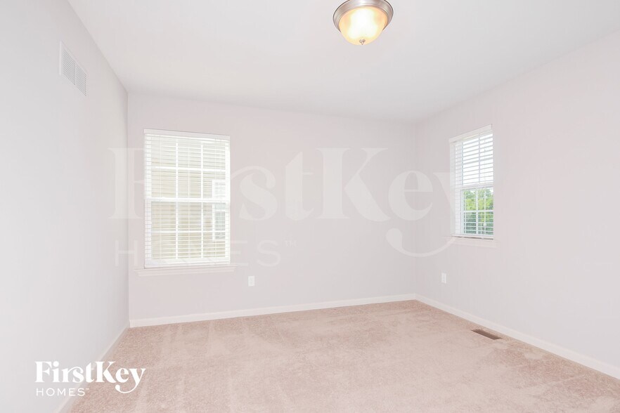 Building Photo - 106 Katiemist Dr