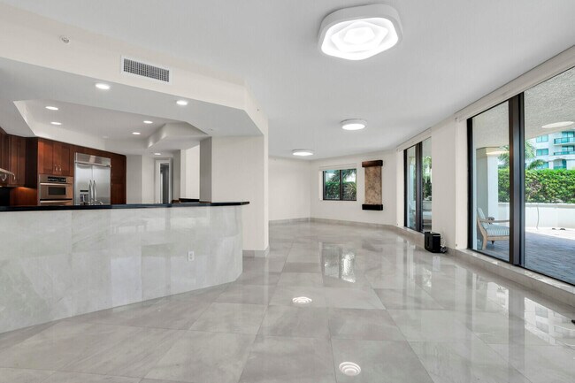 Building Photo - 3610 Gardens Pkwy