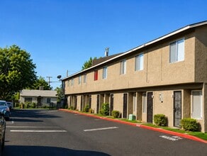 Building Photo - 2010 Larcus Ave