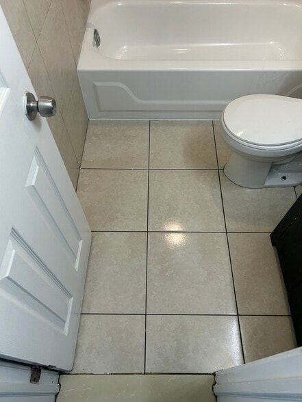 Building Photo - 6023 Summer St