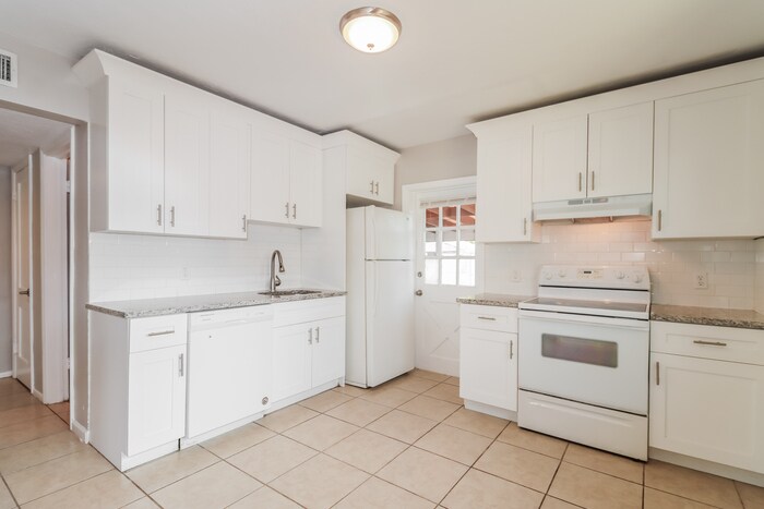 Building Photo - 630 50th St N