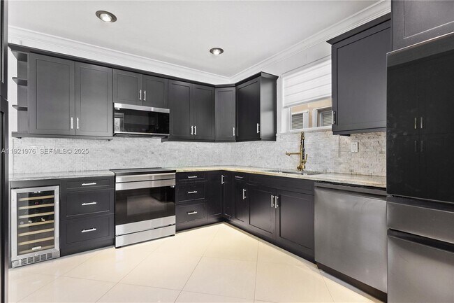 Building Photo - 2424 SW 152nd Path