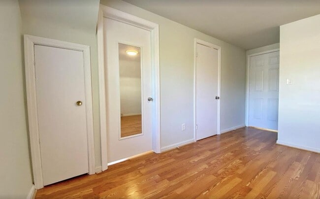 Building Photo - 2600 Browns Ln