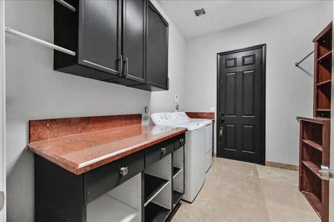 Building Photo - Fully Upgraded 5 Bedroom 4.5 Bathroom in Guard Gated Foothills Community!