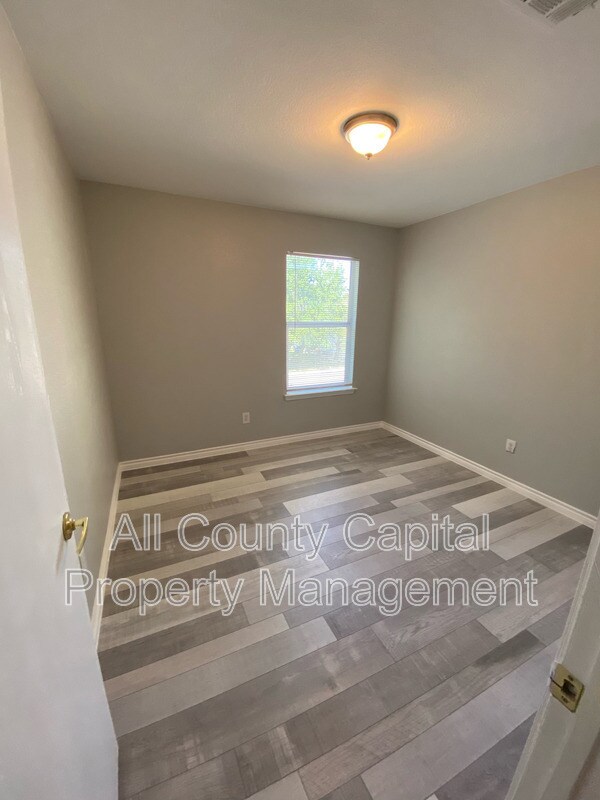 Building Photo - 6805 Doyal Dr