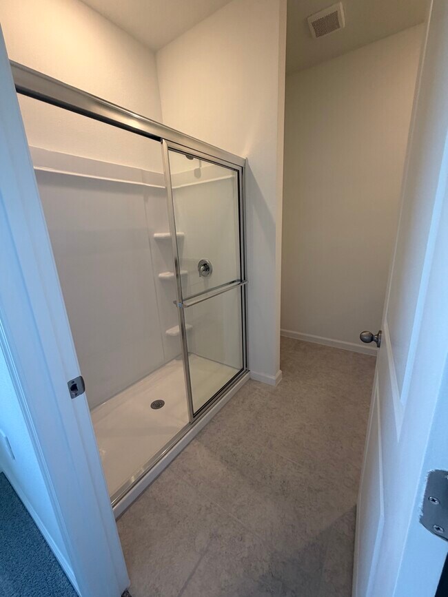 Building Photo - 3255 Carnation Ave