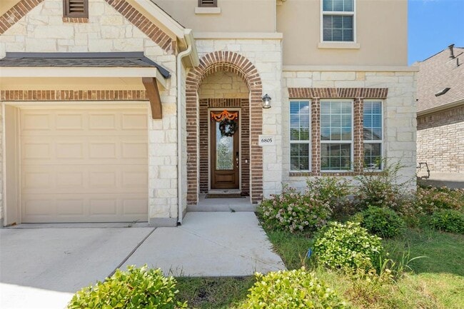 Building Photo - 6805 Covina Ln