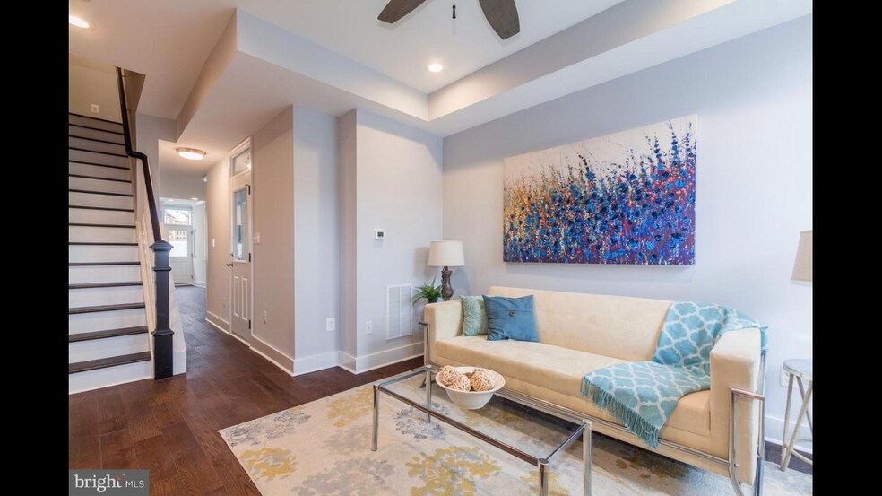 Building Photo - 9 E Fort Ave