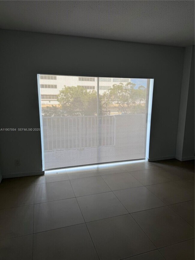 Building Photo - 1455 N Treasure Dr