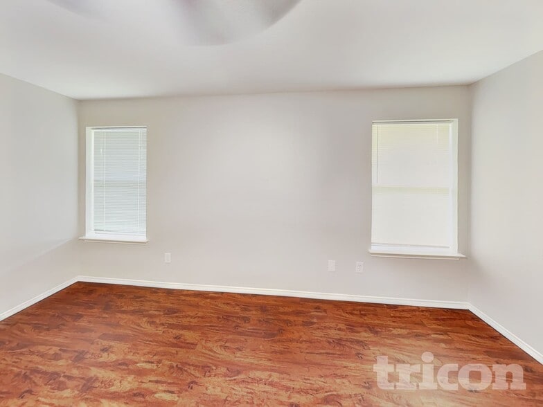 Building Photo - 2709 Star Ave