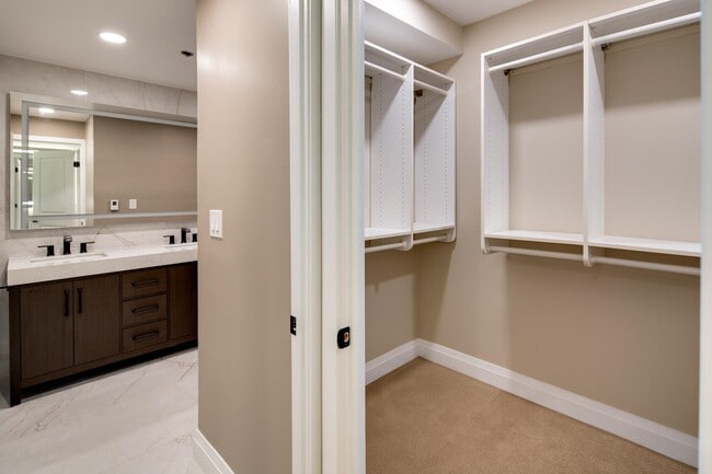 Building Photo - 600 Harbor Blvd