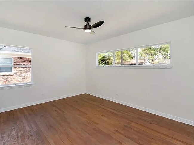 Building Photo - 38 Lourando Dr