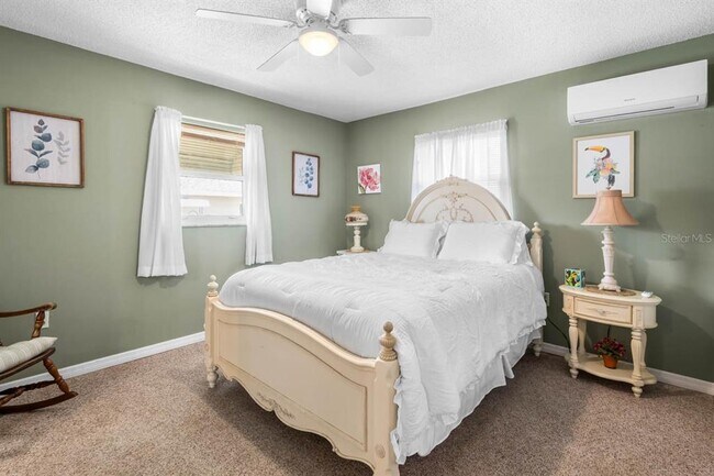 Building Photo - 706 W Brockton Pl