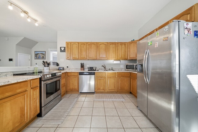 Building Photo - 146 W Seaview Ave