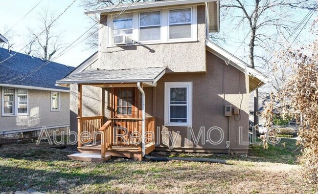 Building Photo - 5425 Charlotte St