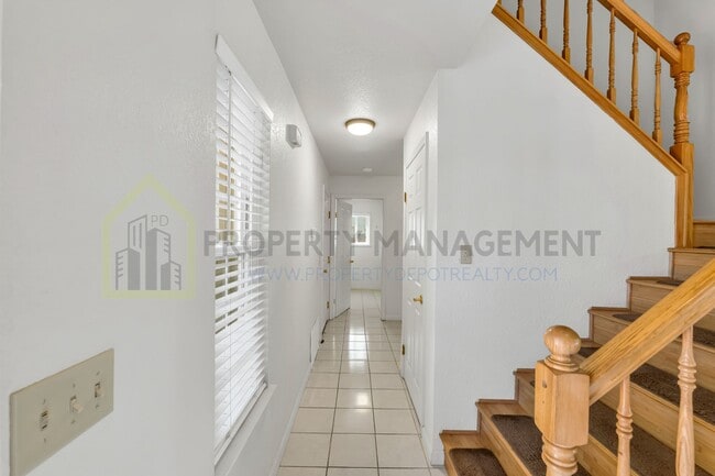 Building Photo - Spacious 4-Bedroom Home for Rent - $2800/m...