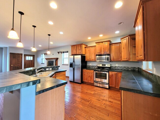 Building Photo - 1624 Gale Ct