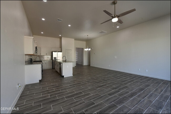 Building Photo - 51073 Sand Verbena Ave