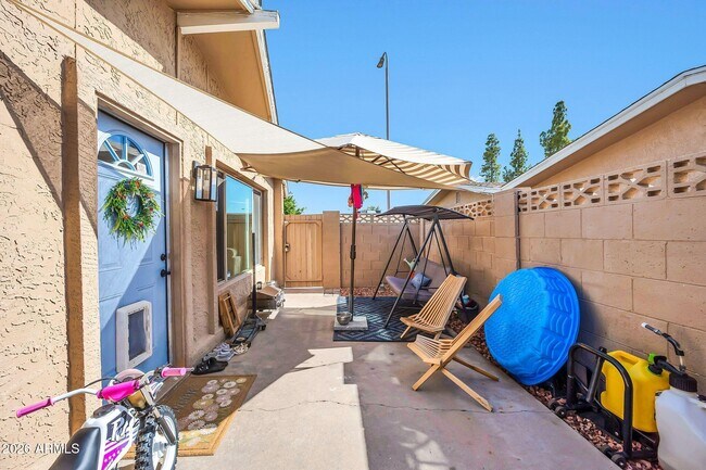 Building Photo - 1310 S Pima