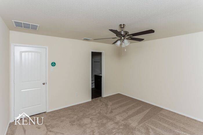 Building Photo - 4115 Wintergreen Dr