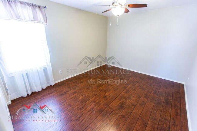 Building Photo - 17932 W Caribbean Ln