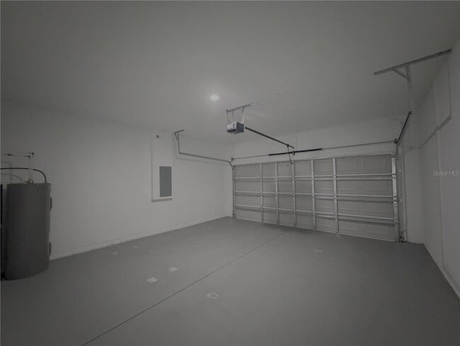 Building Photo - 16950 SW 42 Ave