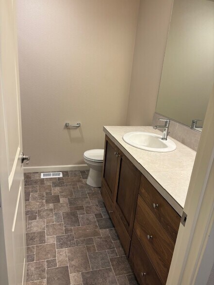 Building Photo - 14470 SW Gold Coast Ter