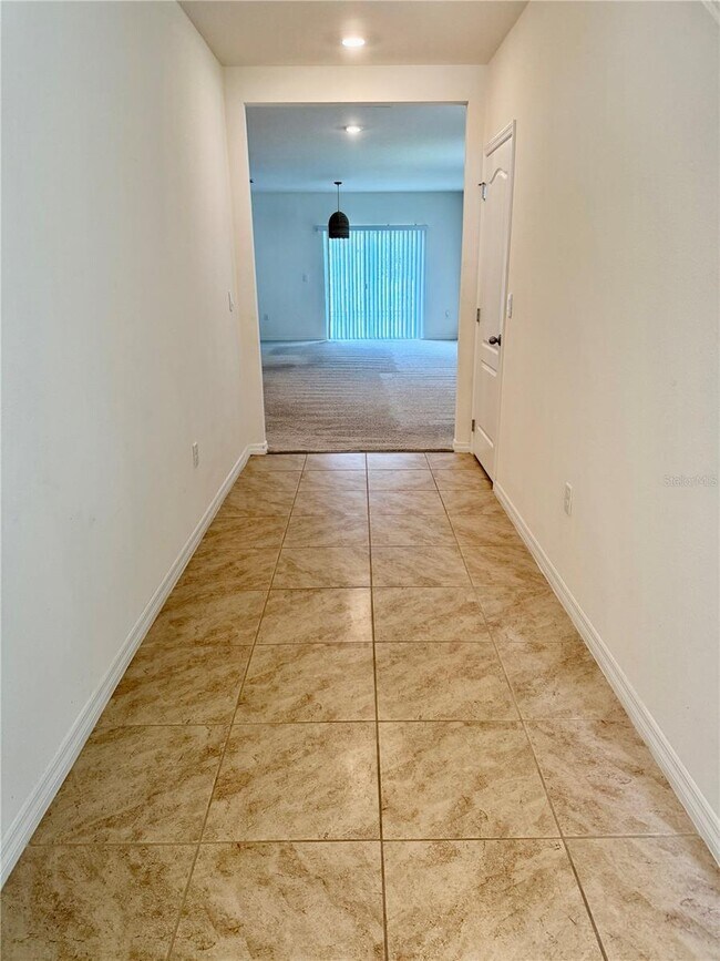 Building Photo - 1739 Post Oak Dr