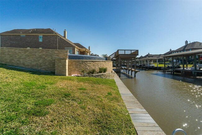 Building Photo - 853 Coastal Ct