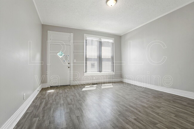 Building Photo - 3011 Rowan St