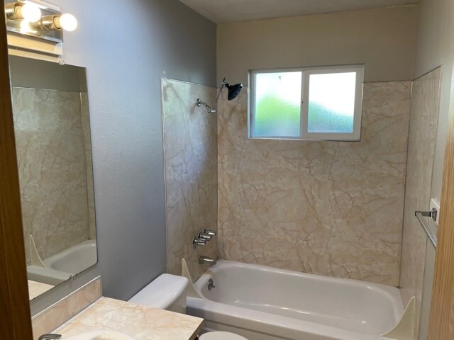 Building Photo - 2817 SW Multnomah Blvd