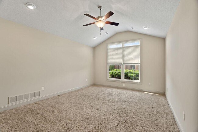 Building Photo - 1811 Trellis Ln