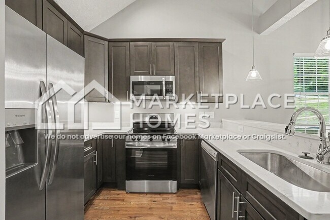 Building Photo - 171 Arbor Lp