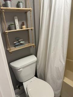 Building Photo - 27 Fall Creek Dr