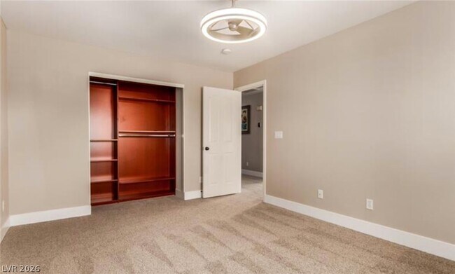 Building Photo - 264 Pointe Ranier Ave