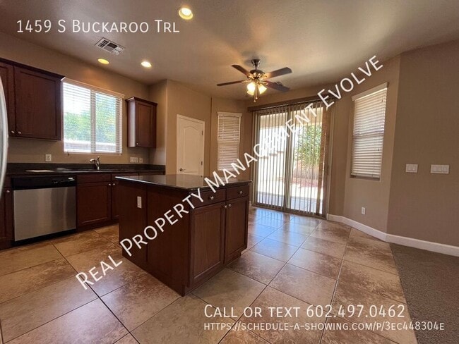 Building Photo - 1459 S Buckaroo Trail