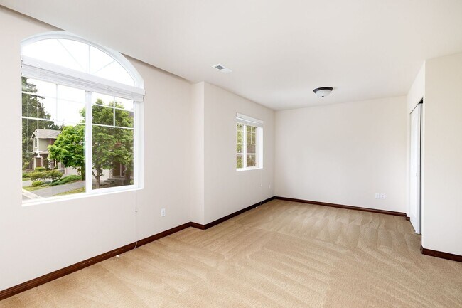 Building Photo - Beautiful 3 Bedroom 2.5 Bathroom Home in Bothell