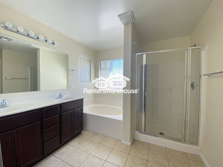 Building Photo - 4171 E Waterman Ct