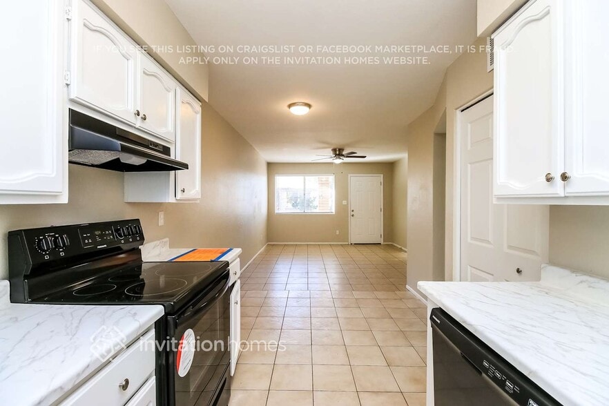 Building Photo - 535 S Udall