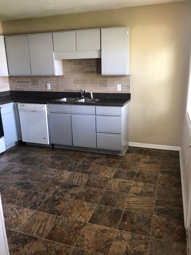 Building Photo - 1918 Bouton Bnd