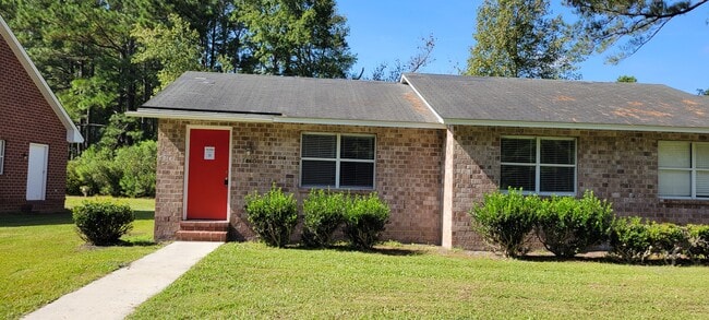 Building Photo - 5440 Sidbury Rd