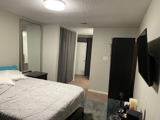 BedRoom 2ND Floor - 11917 Bob White Dr