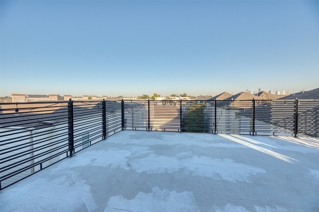 Building Photo - 5521 Kiam St