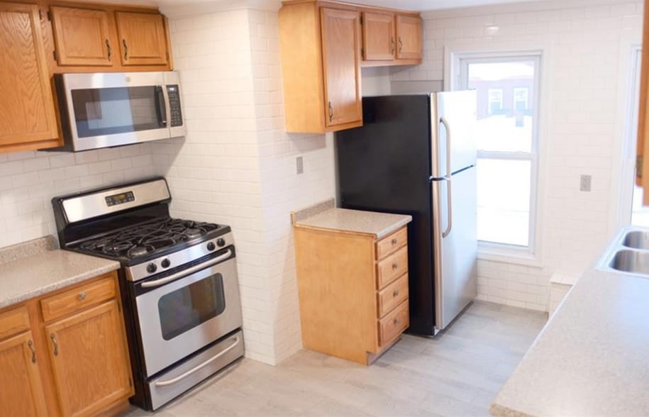 Building Photo - 508 Albany St