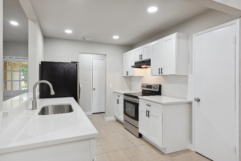 Building Photo - 2104 Richland Dr