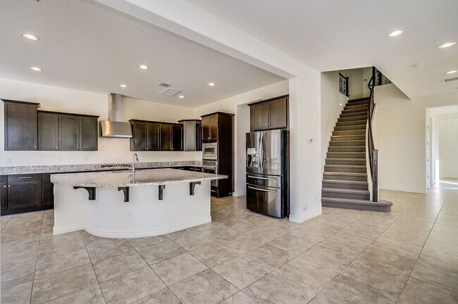 Building Photo - 4529 E Vista Bonita Dr