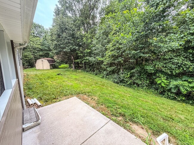 Building Photo - 4BD 2.5 BA Home with Acreage in Tippecanoe