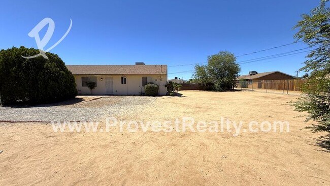 Building Photo - 12780 Redwing Rd